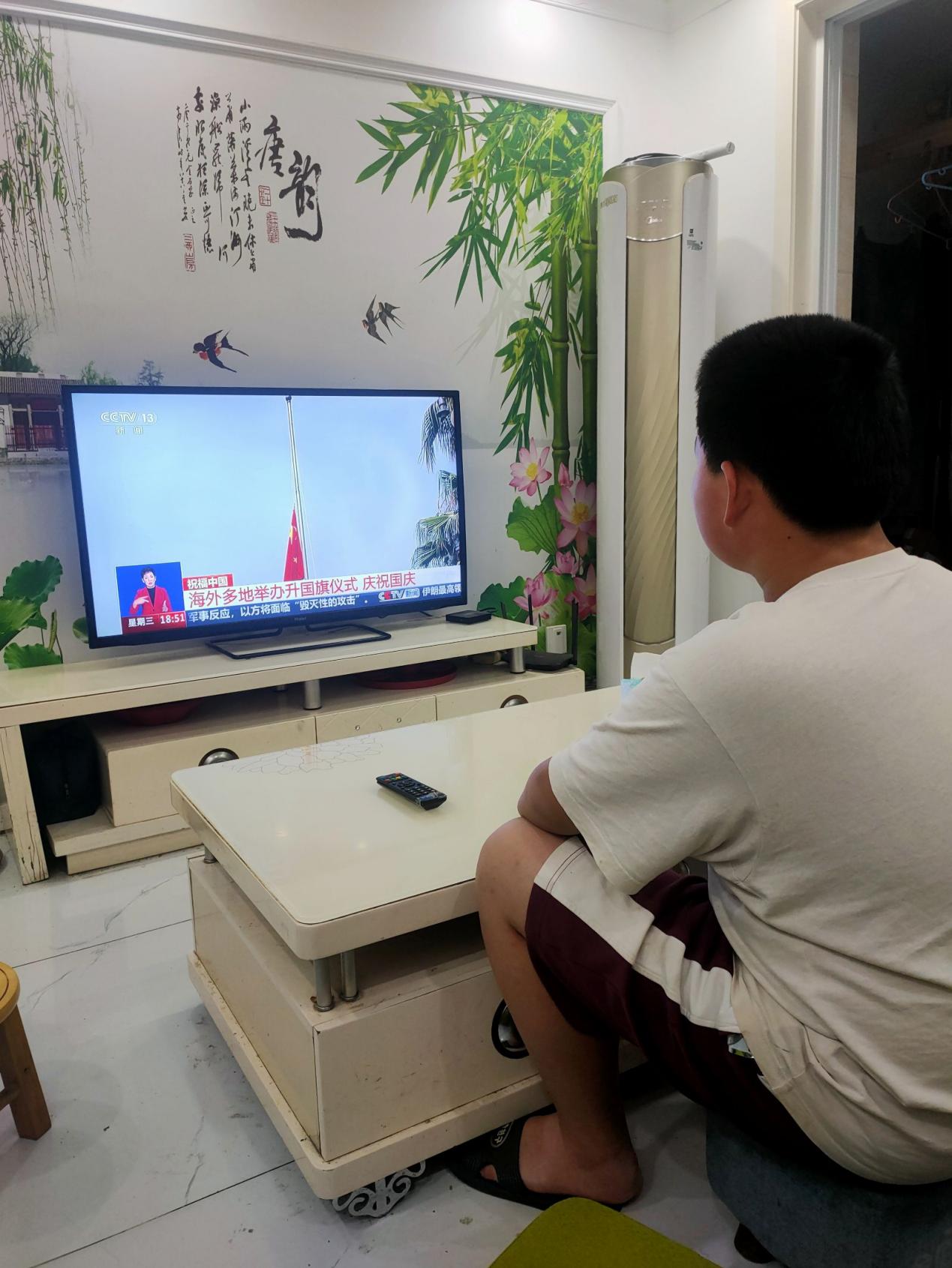 10.8 国庆节新闻_html_m3138dac1.jpg