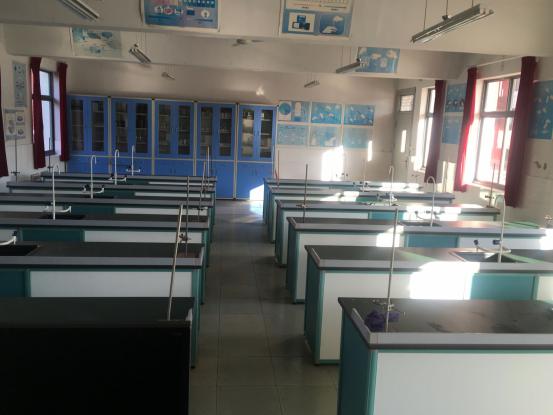营防中学开学第一天报道_html_6f9c0ad0.jpg