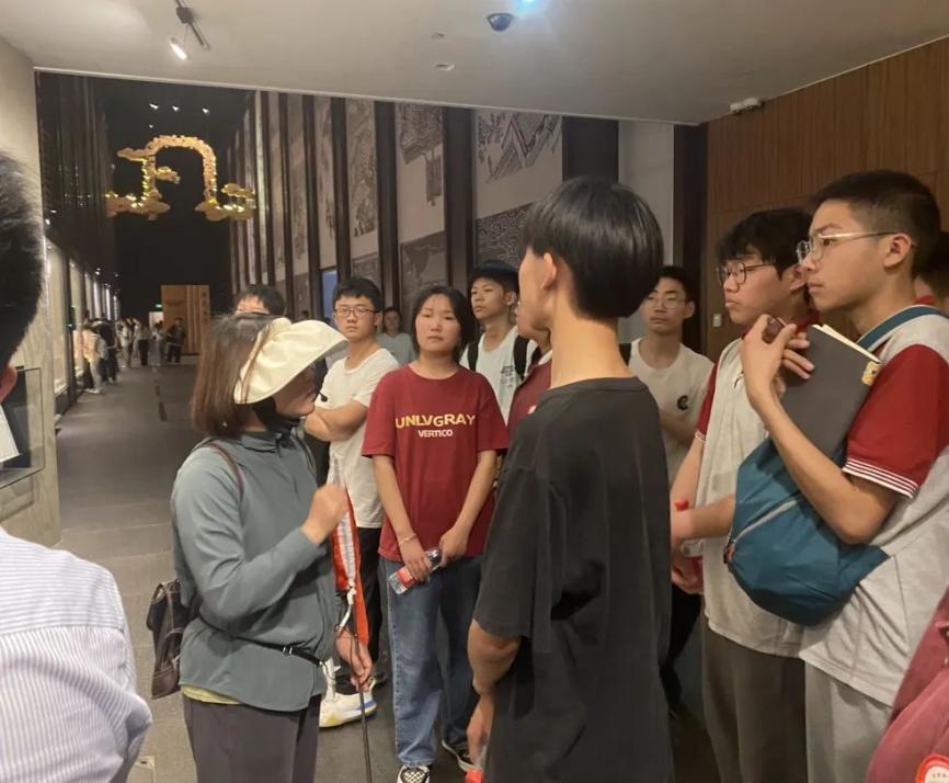 【尊荣营中】寻觅六朝烟火 传承金陵文化——南京市营防中学组织初三年级语文研学活动_html_274f92a9.jpg