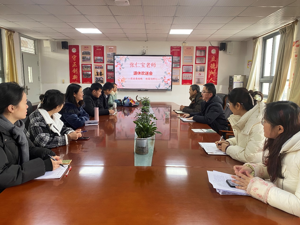 【尊荣营中】岁月染芳华，桃李育芬芳——张仁宝老师光荣退休仪式报道