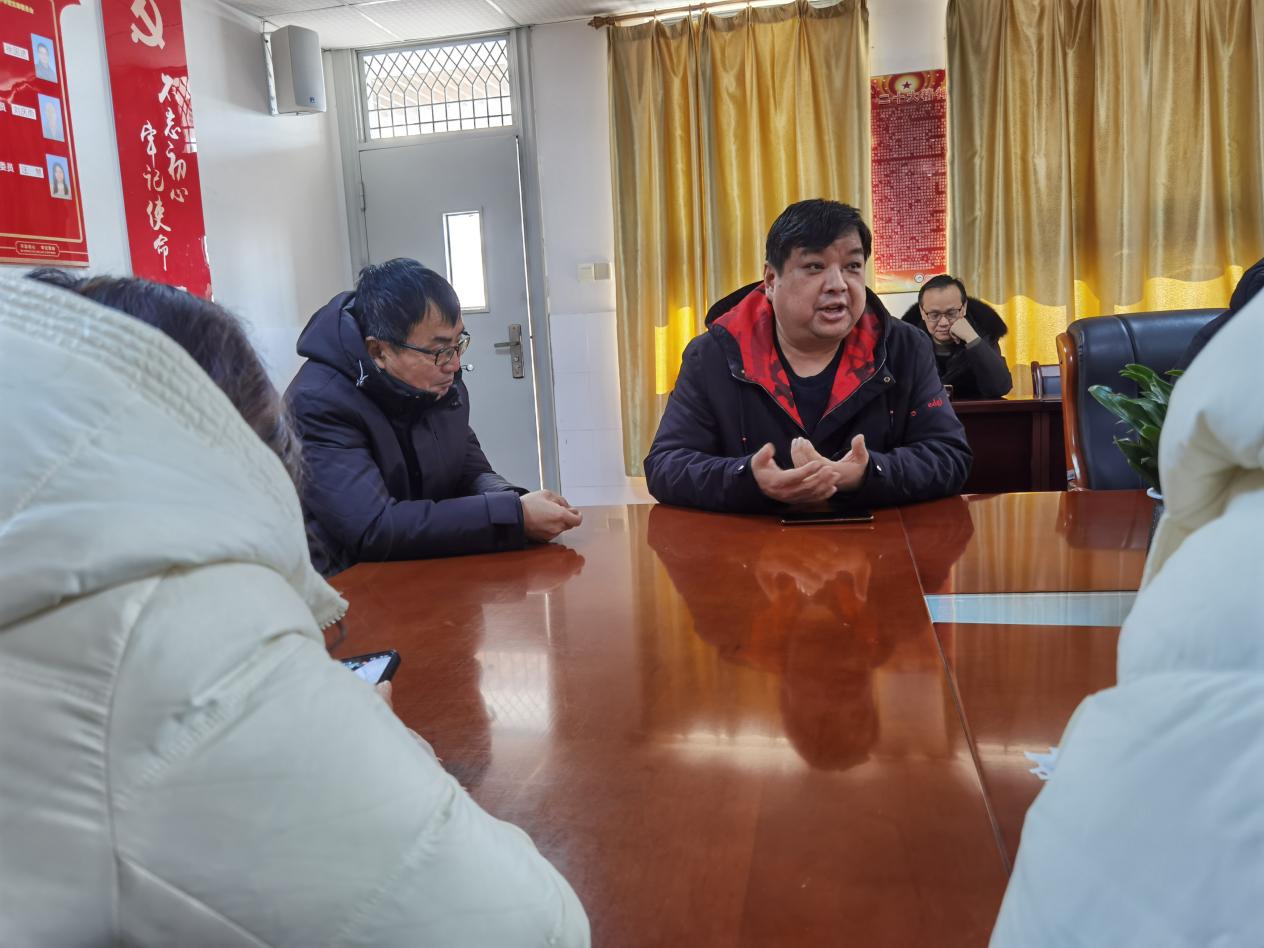 教研组长备课组长总结会新闻报道_html_m1b89dfd0.jpg