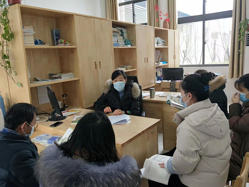 220213石埠桥小学道德与法治教研组活动（一）.jpg