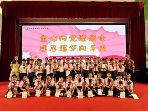 欢乐六月_html_3c8205db.jpg