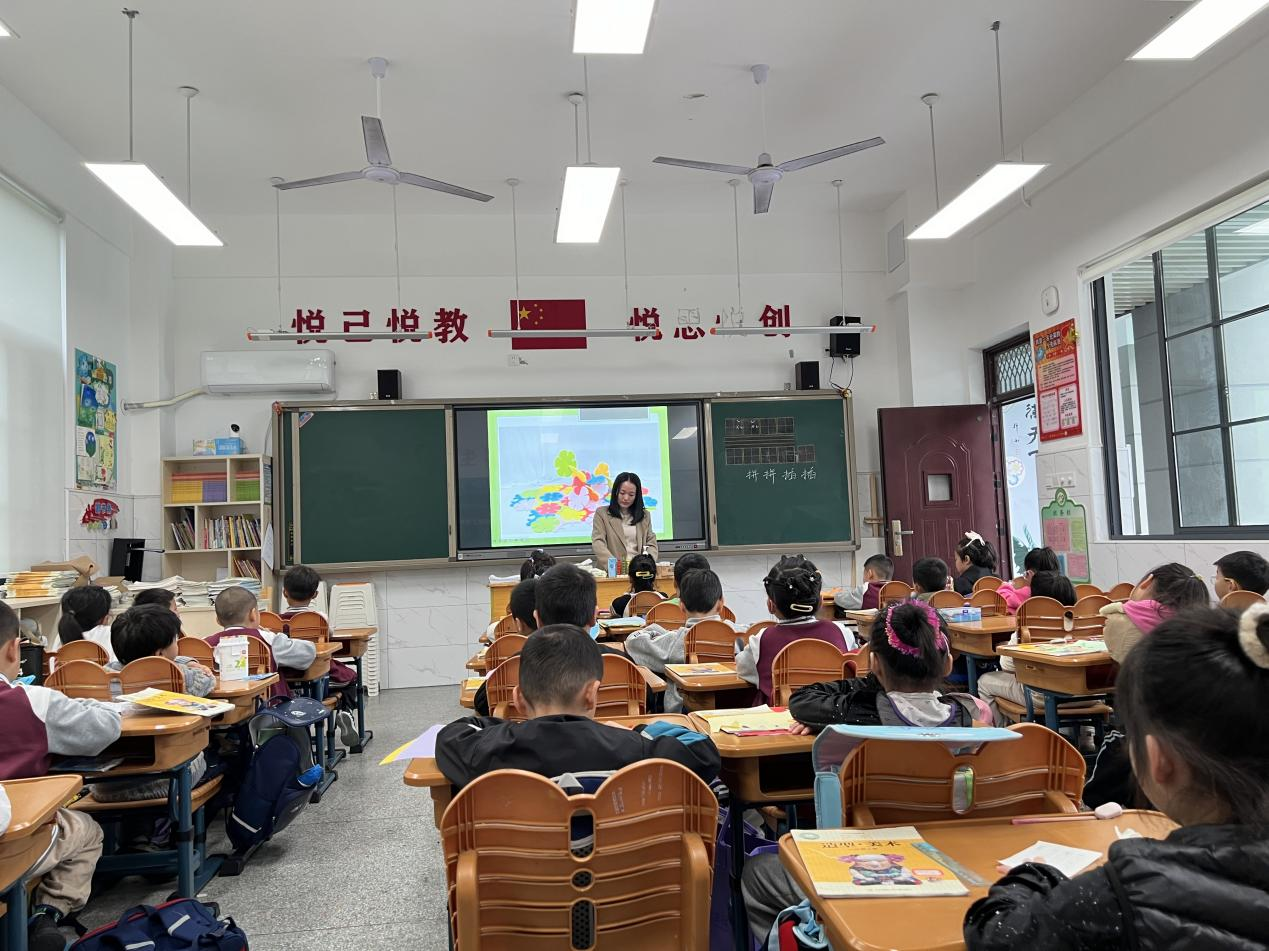 【悦群燕小】以线为媒 勾勒艺术天地--燕子矶中心小学美术组校本课程探索之二