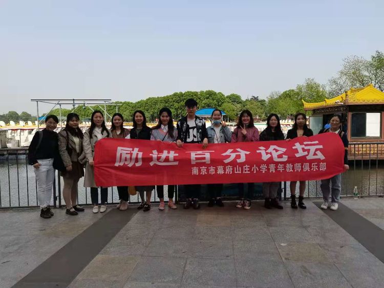 年轻的朋友们_html_e4eb2d0.jpg