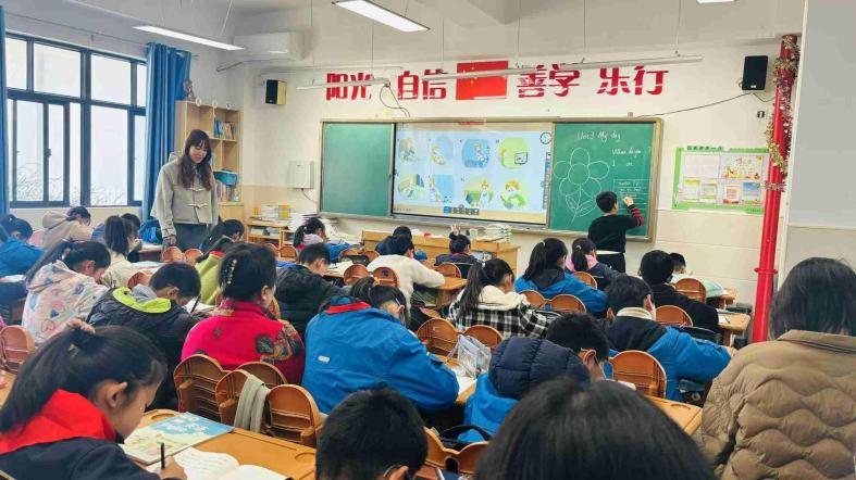 报道_html_m12a9feeb.jpg