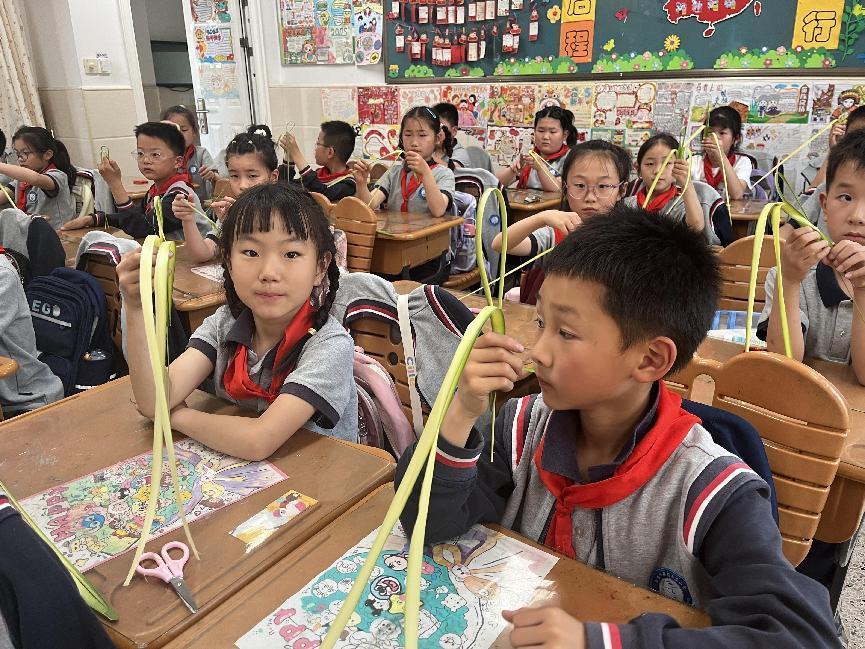 手工非遗 蒲叶编织_html_2b1c8603.jpg