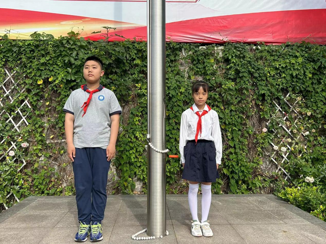 5，25升旗仪式_html_m7e9ec6b5.jpg