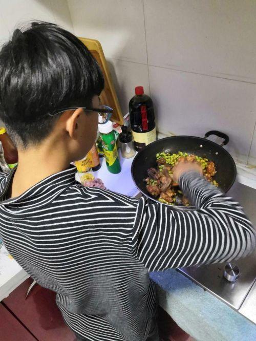 虎越雄关踪影去_html_3f263c8f.jpg