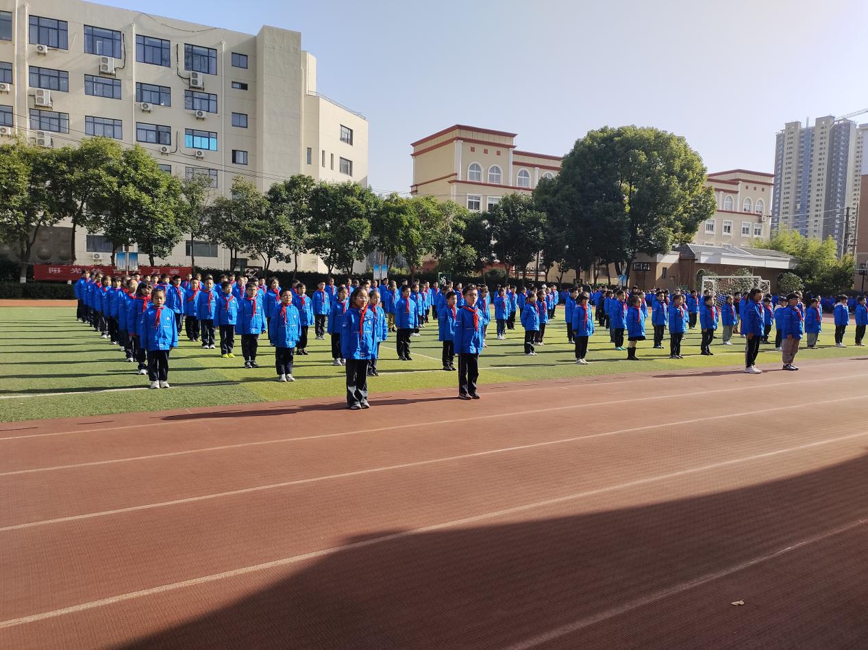展活力风采 扬少年意气——幕府山庄小学广播体操比赛(1)_html_549bd8f3.jpg