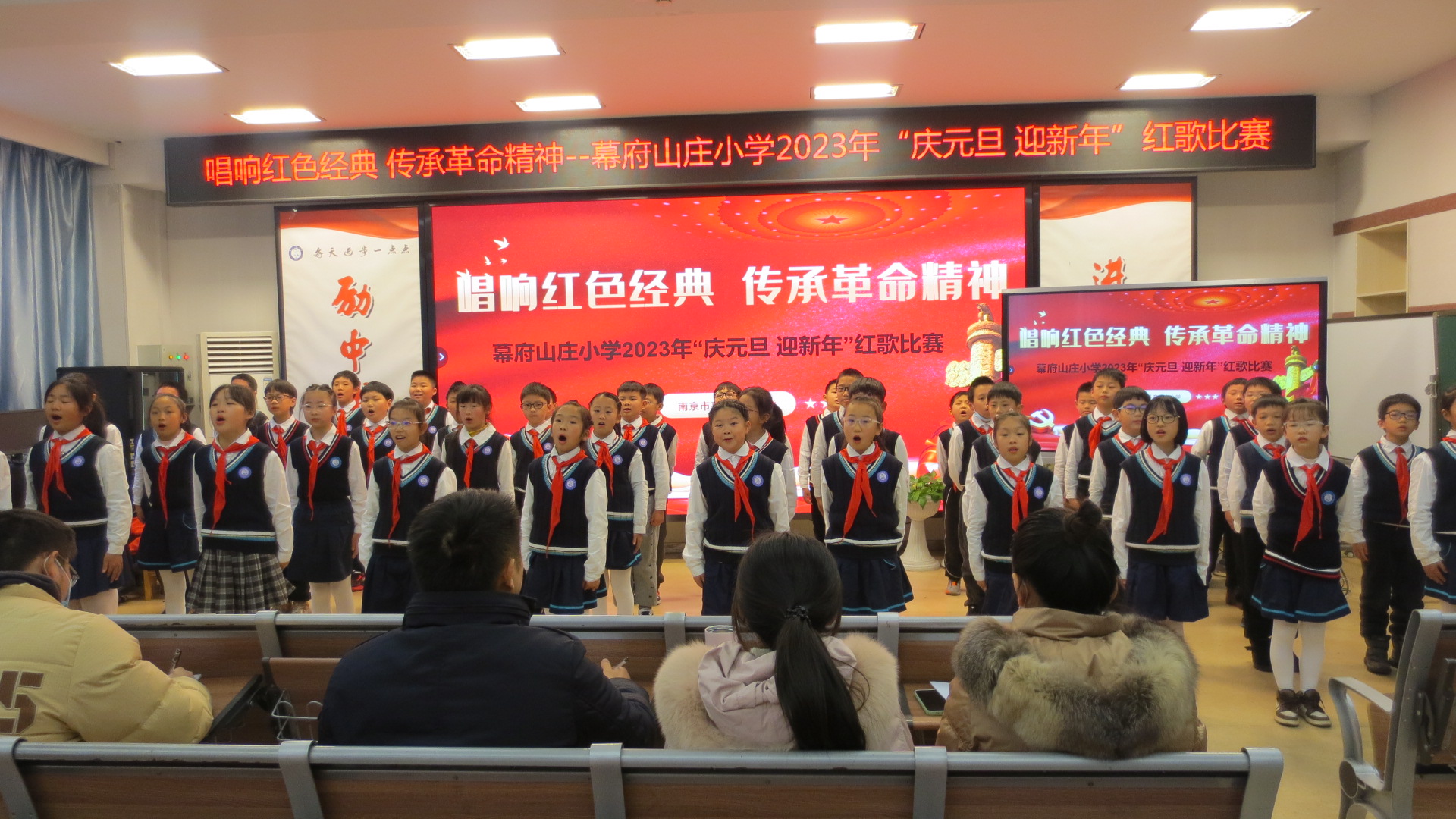 唱响红色经典 传承革命精神 红歌报道_html_m6b85d67d.jpg