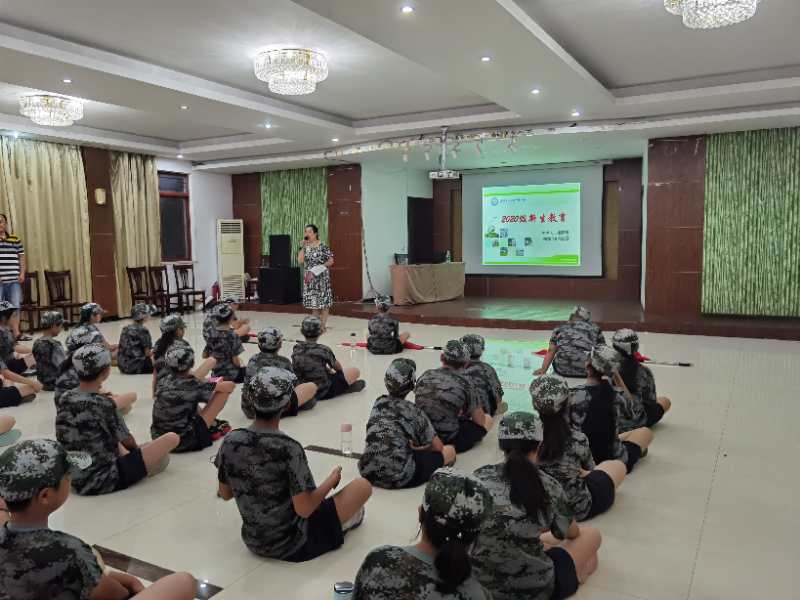 20200826秣马扬帆炼意志，行健学子再启航(王璇）_html_3c45f295.jpg