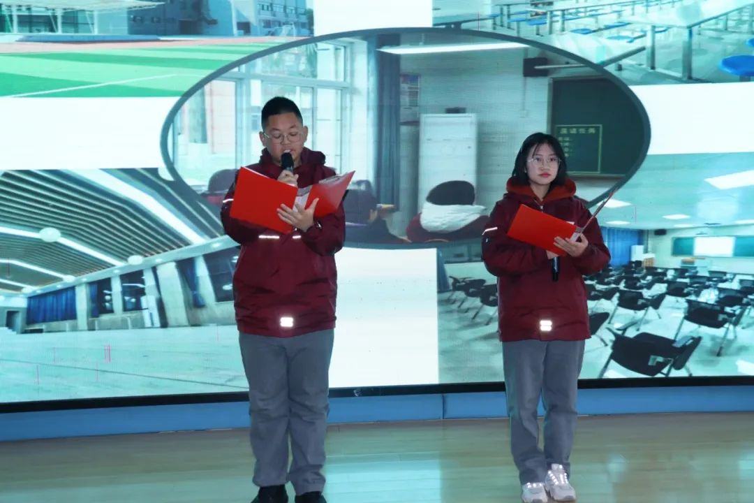 重磅！中桥中学获九中“吴健雄班”荣誉授牌！_html_3f74f496.jpg
