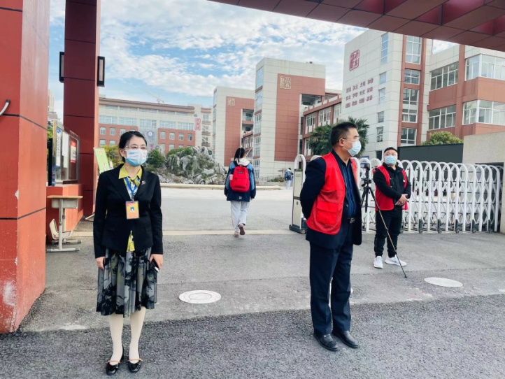 【尚真华电】南京市华电中学迎接教育教学“提质增效”专项督导检查_html_m1802901e.jpg