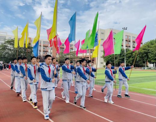 【尚真华电】少年意气，挥斥方遒—_html_m37fce102.jpg