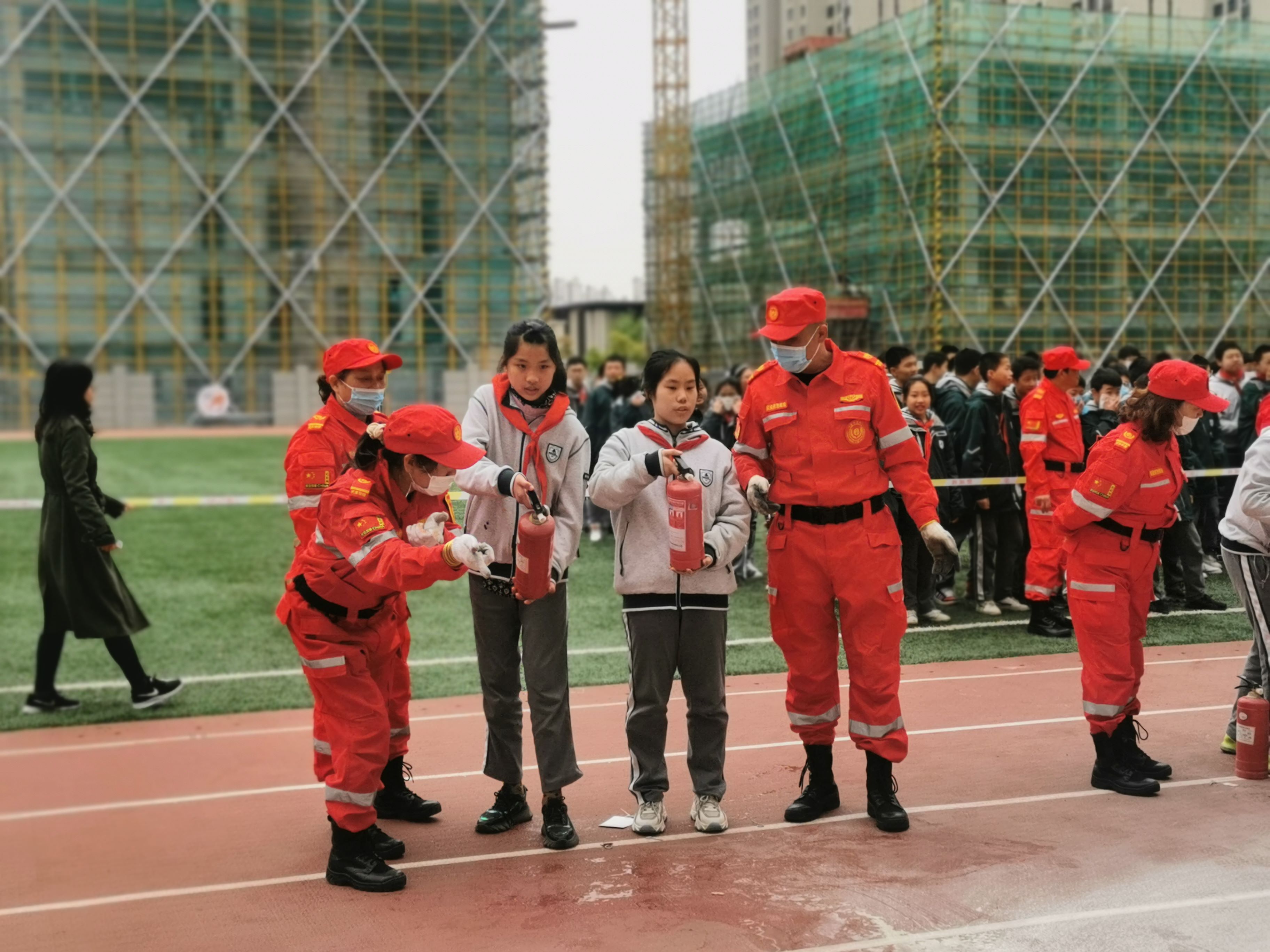 4月消防应急疏散演练活动（发布）1_html_m7fccdd11.jpg