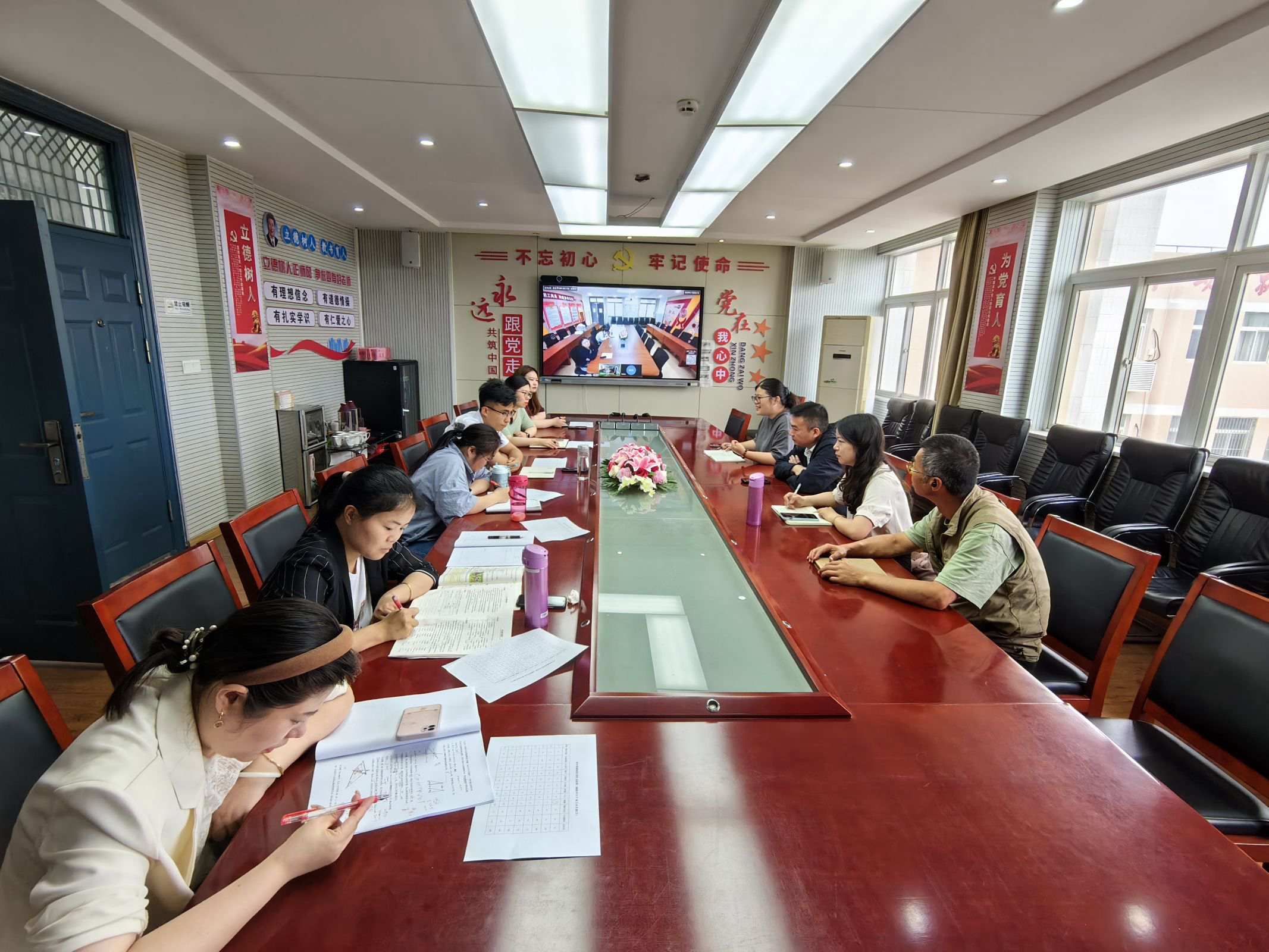 党团共建2_html_34e2f3fe.png