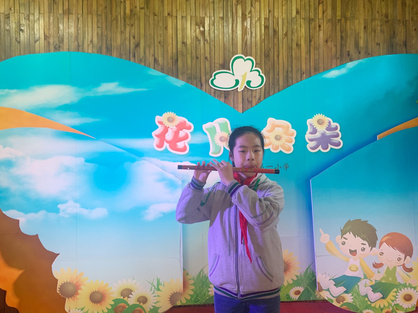 张晏羚.jpg