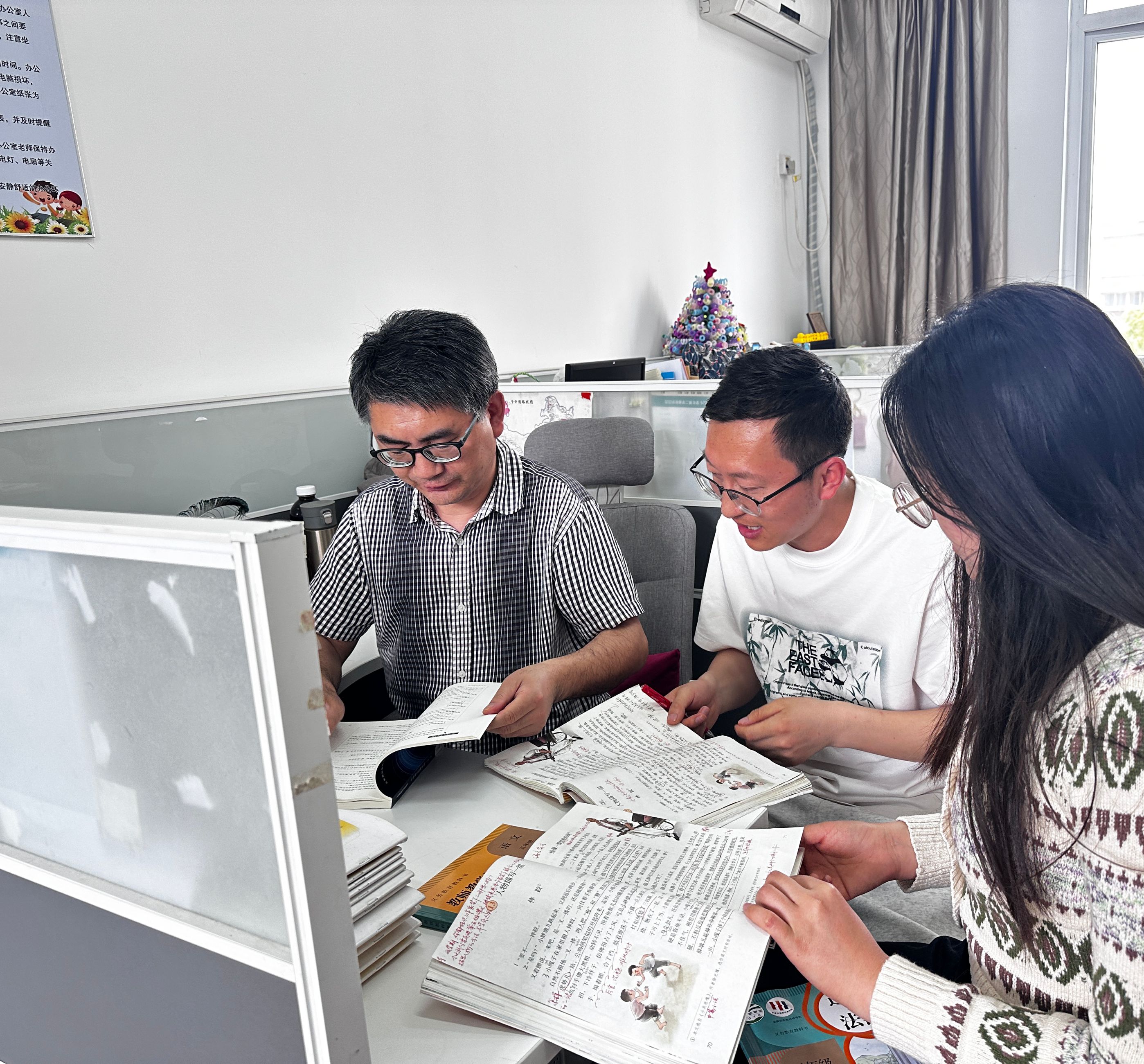 【花港一小】凝聚集体智慧打造理想课堂（一百八十一） ——花港一小集体备课活动