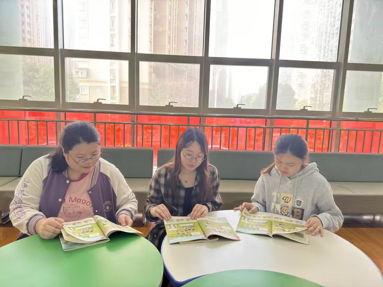 【花港一小】凝聚集体智慧 打造理想课堂（一百六十三）花港一小集体备课活动