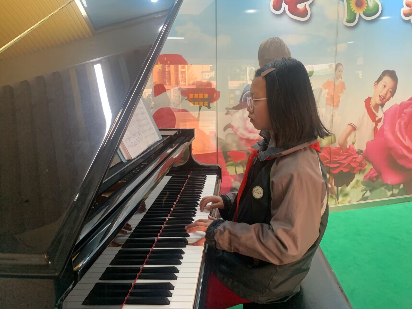 万辰宇.jpg