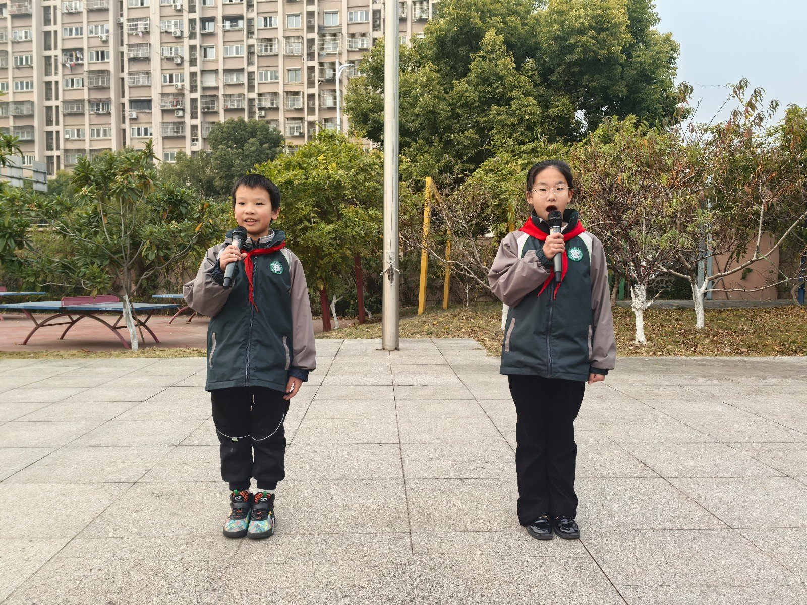 升旗手.jpg