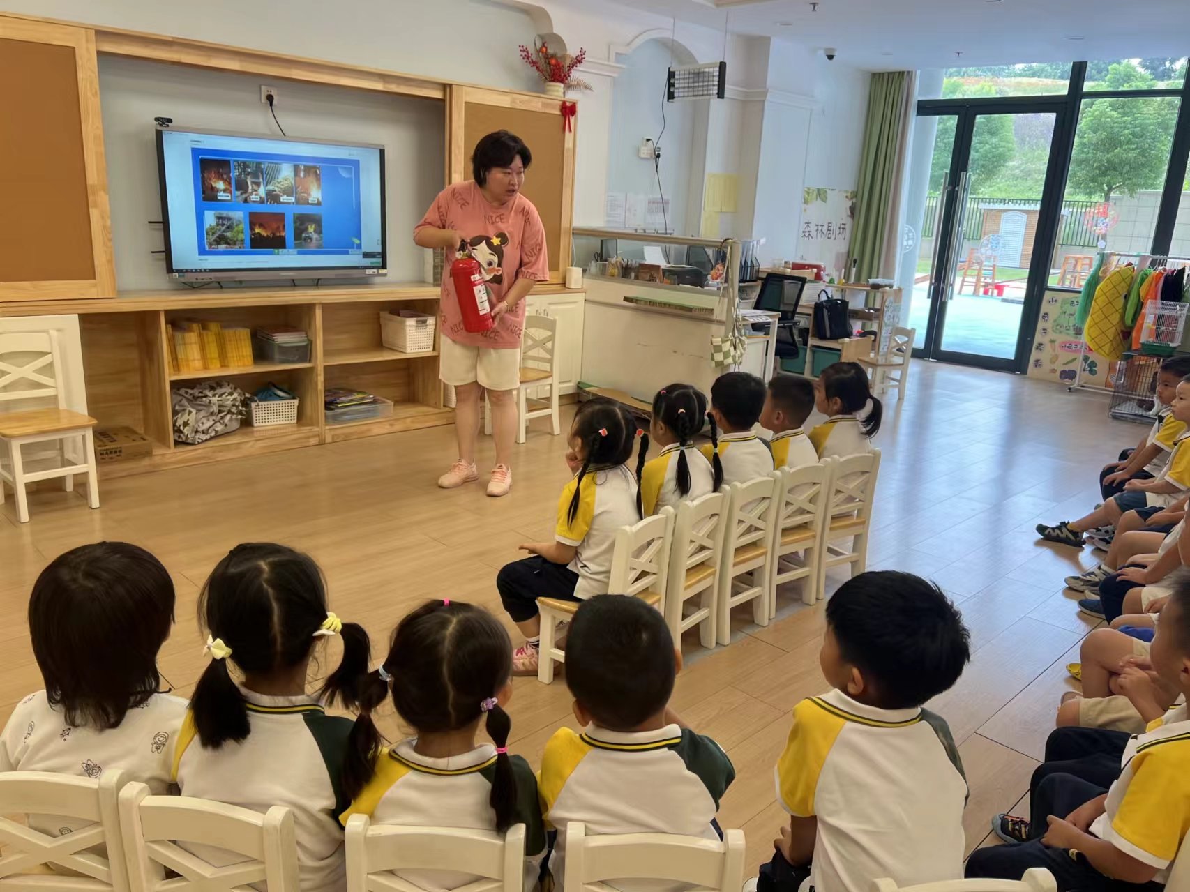 消防培训演练新闻_html_5c0e3ff4.jpg