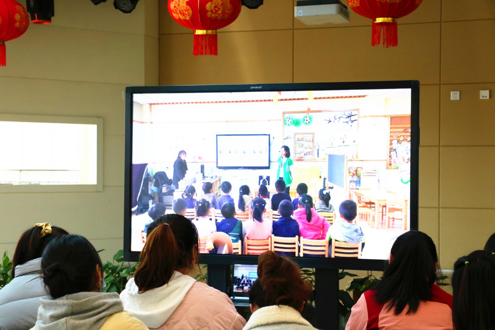 观看教学活动视频2.JPG