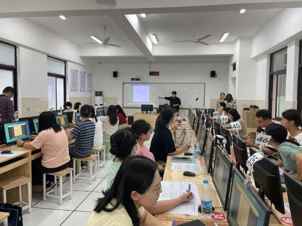 【纯正迈初·教学】教育数字化，赋能新课堂——点阵笔项目在迈初落地_html_691ea3ef.jpg
