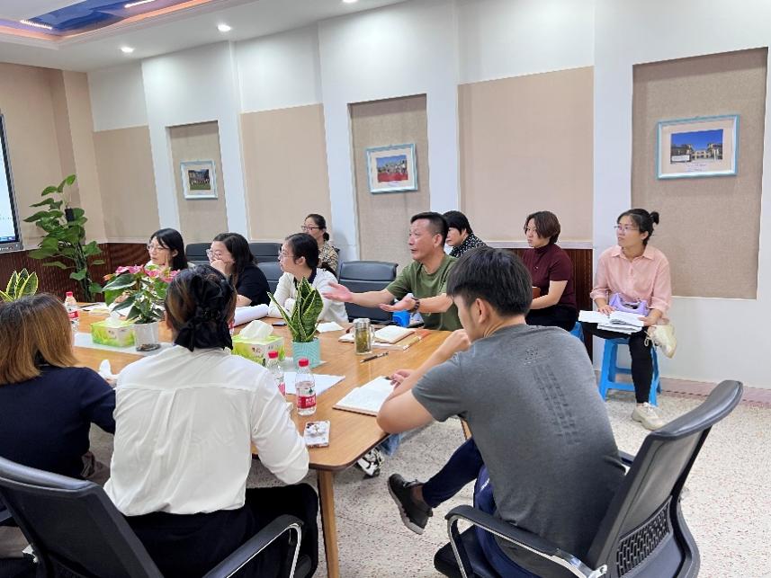 语文新闻稿0915_html_43f4e50a.jpg