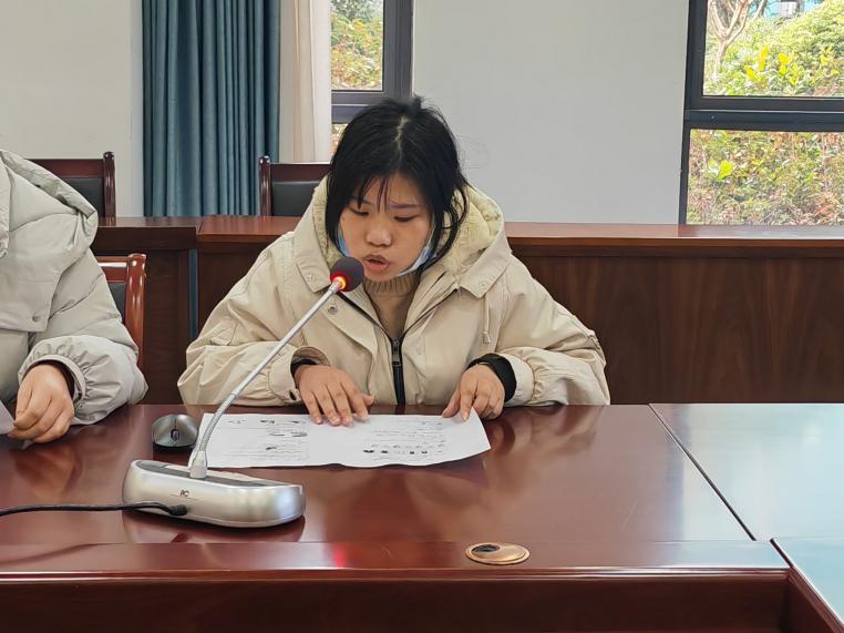1.14数学期末质量分析会侧记(1)_html_m232916ad.jpg