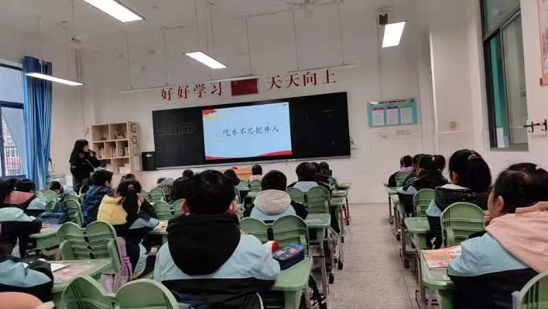 视导报道_html_27304005.jpg