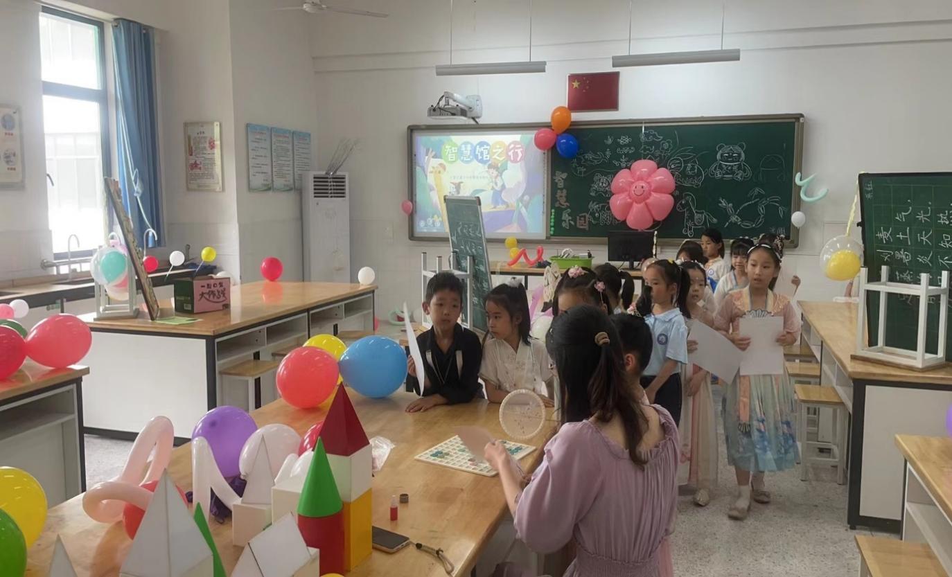 无纸化测评丁三小学活动侧记(新)_html_56d1986f.jpg