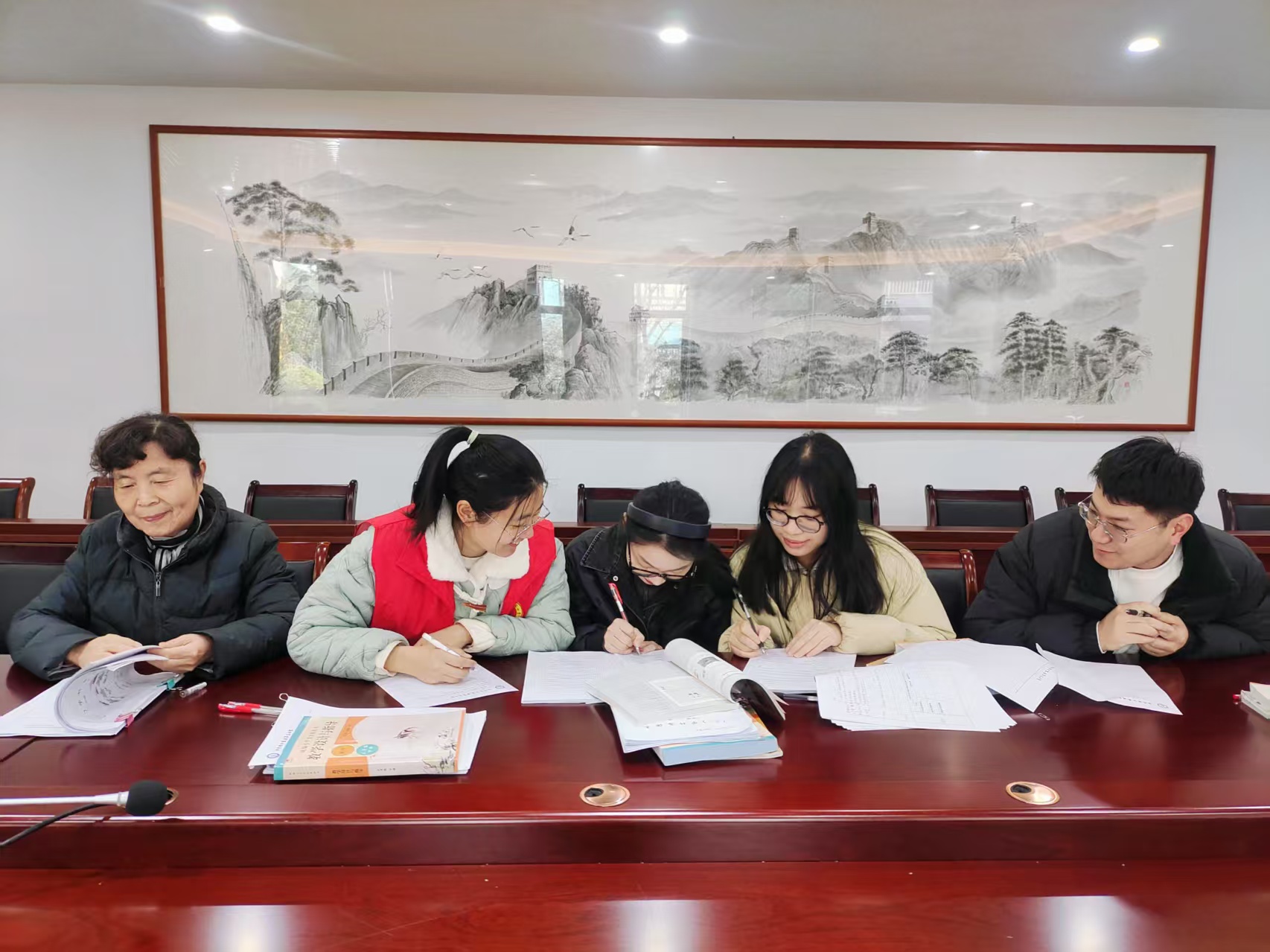 【正学丁三·教学】聚集体智慧 备精彩课堂—南京市丁家庄第三小学语文组第三次集体备课活动侧记(1)_html_28c758dc.jpg