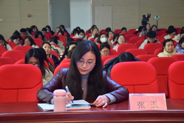 1_1_教材培训展新篇 质量分析促提升(1)_html_m1cdc8417.jpg
