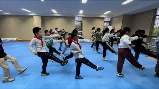 多彩社团 助力成长--南京市丁家庄第三小学社团活动侧记_html_6c4597b9.png