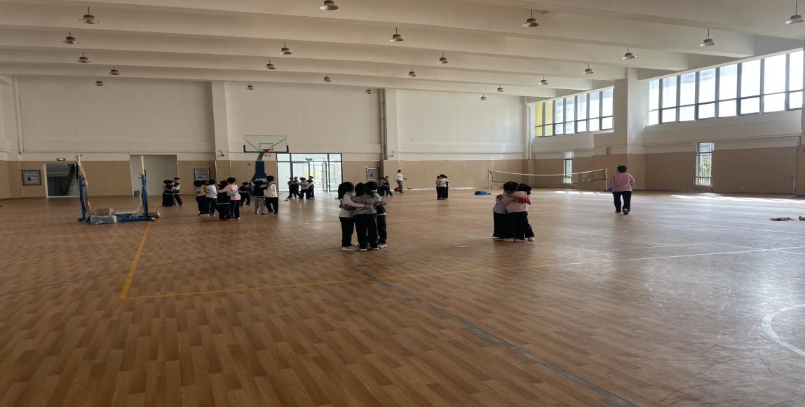 朱晓燕体育研讨课《快速跑》报道_html_84cf93d.jpg