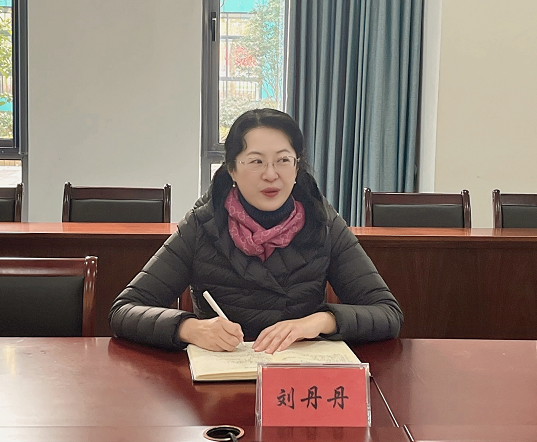 3.10区级课题第一次校内论证会侧记_html_m2db83f5f.png