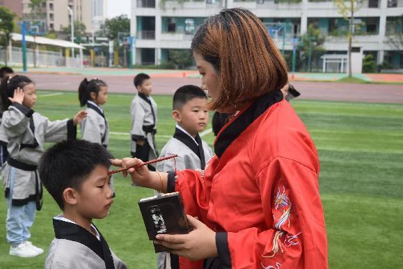 【正学丁三】“成长新起点，乐启新征程”——南京市丁家庄第三小学一年级新生秋季入学活动_html_79113a8a.jpg