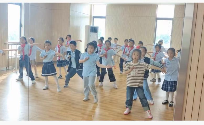 【正学丁三•教学】演绎社团魅力，谱写青春华章——南京市丁家庄第三小学社团活动侧记_html_4c3e7a65.jpg