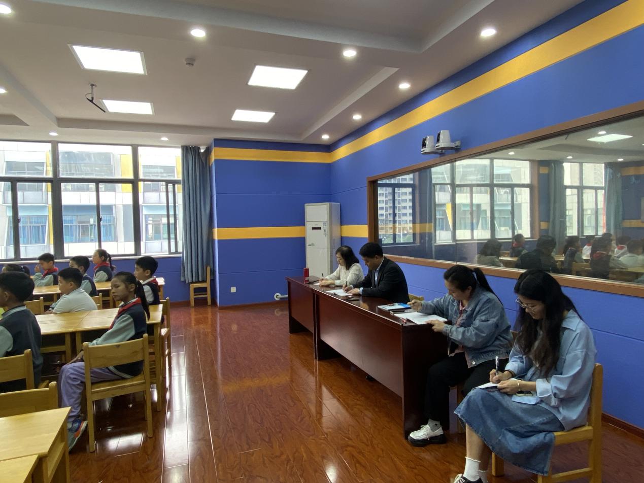 综合实践课程教研新闻稿_html_31e4bb2a.jpg