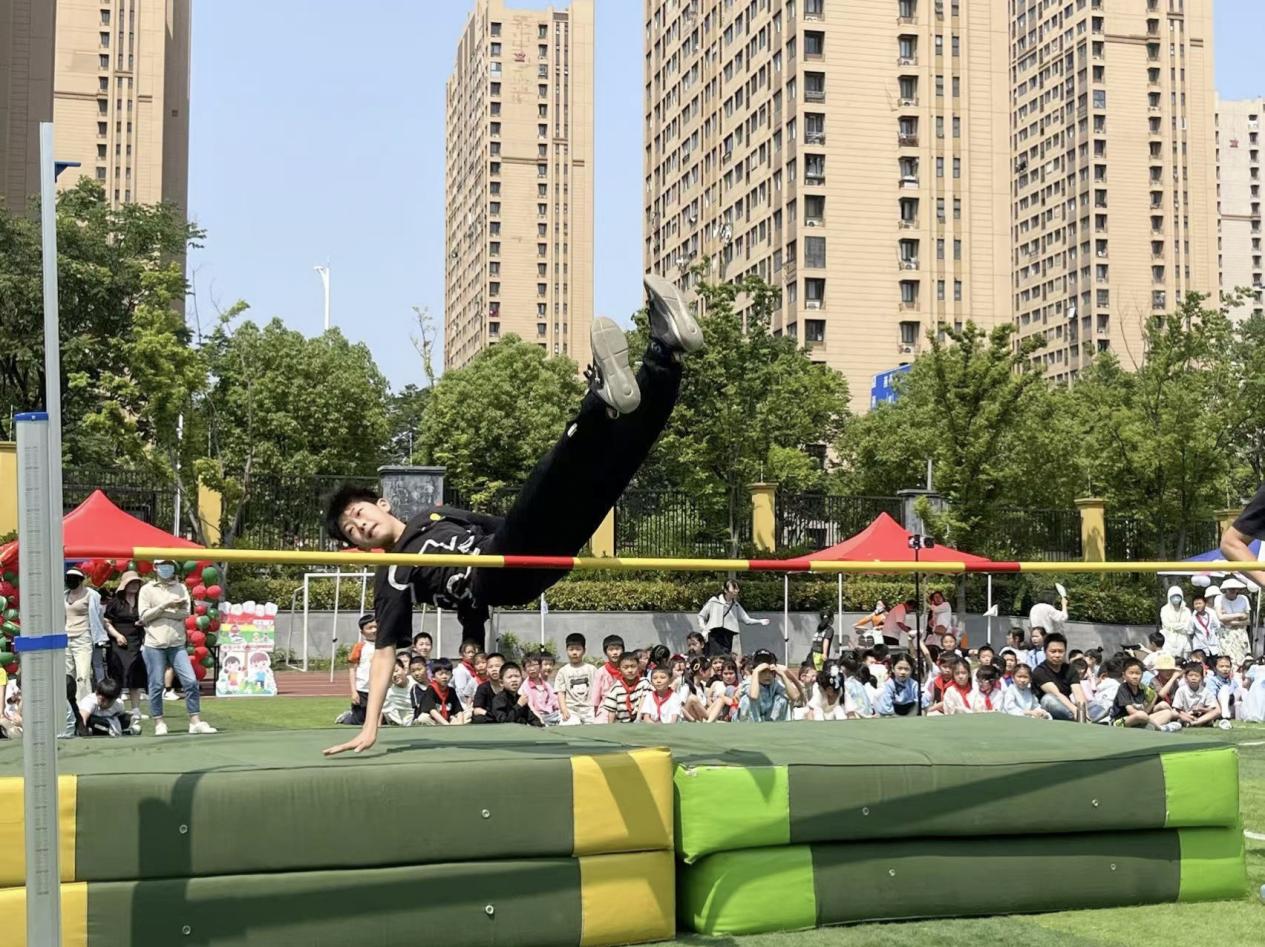 【正学丁三·教学】青春活力绽芳华，体育之光满校园 ——丁家庄第三小学第五届“艺之独秀”嘉年华“射苑”活动侧记_html_109bf8b3.jpg