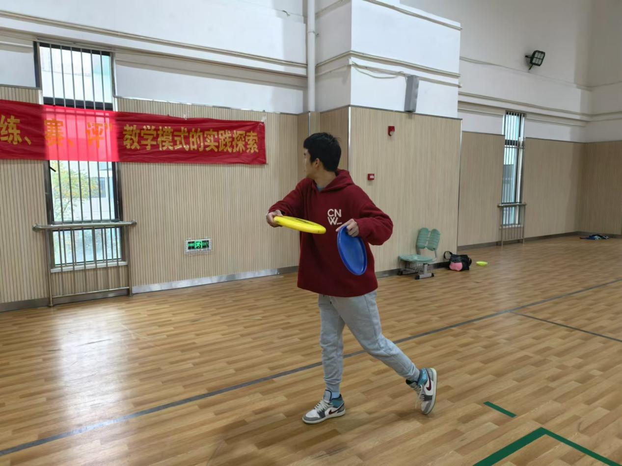 极限飞盘课堂新体验_html_6ed42f2a.jpg