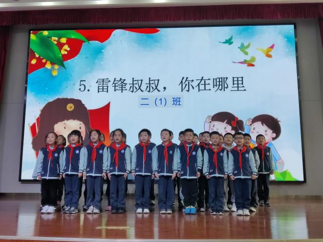 诵华美篇章 展书香校园(1)_html_m7872c151.jpg