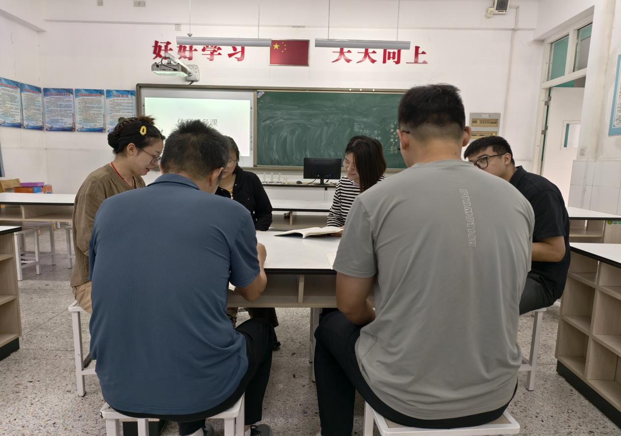 【正学丁三·教学】活力运球 快乐成长_html_m510525ee.jpg