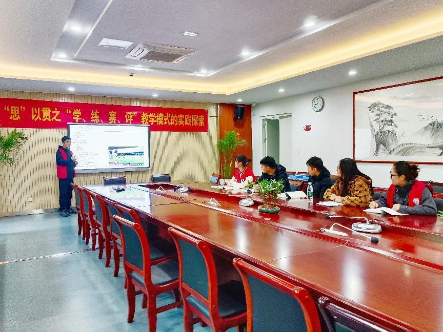 研以致远，和力共进—南京市丁家庄第三小学综合组集体备课活动侧记(1)_html_m52900680.jpg