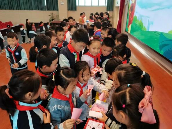 【正学丁三】初心承百年，雏鹰竞未来_html_m293a1d61.jpg