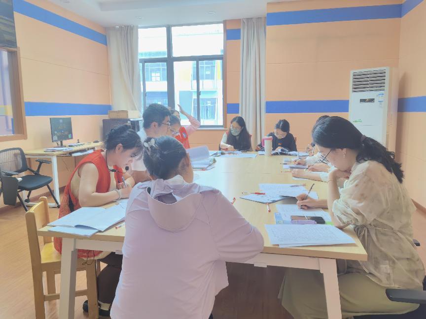 9.26数学教研报道_html_m1710e377.jpg