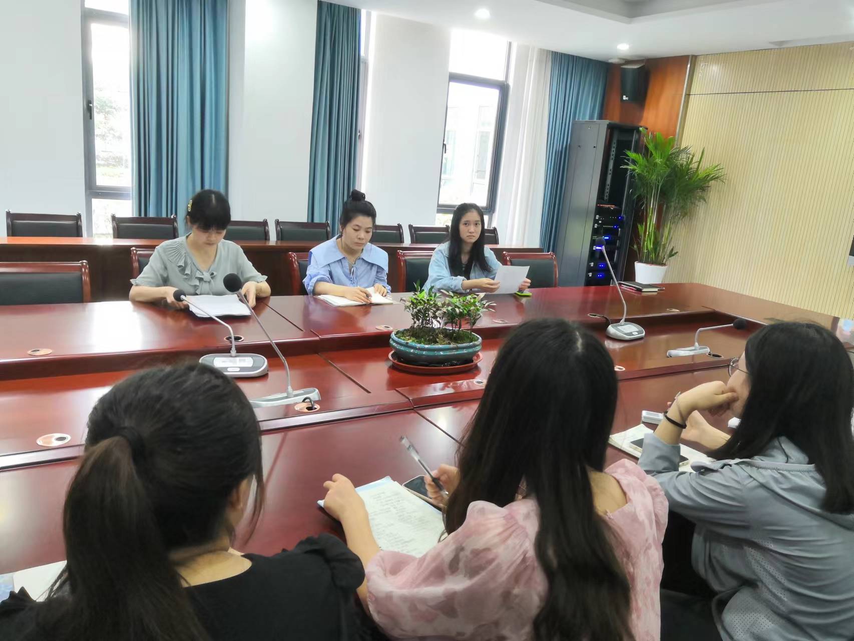 关爱学生心理 创建美好校园——南京市丁家庄第三小学心里研判会活动侧记_html_m251c8b69.jpg