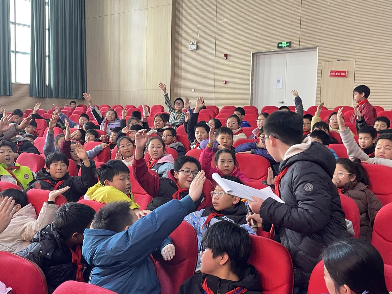 【正学·丁三 教学】“讲好民间故事，传承经典文化”——丁家庄第三小学五年级读书节汇报(2)(1)_html_m6a0df90f.jpg